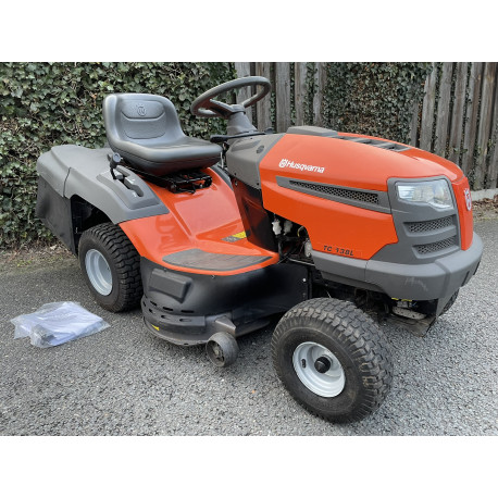 Gebruikt Husqvarna TC 138L Zitmaaier